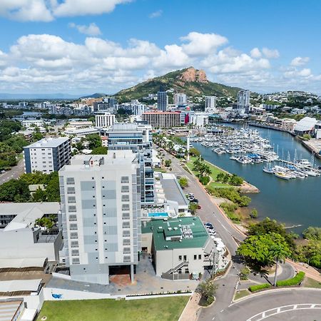 Oaks Townsville Metropole Hotel Exterior foto