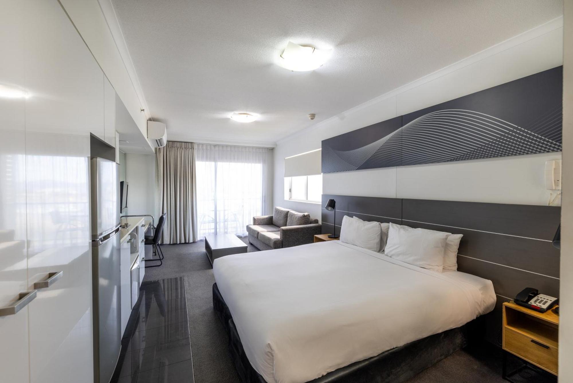 Oaks Townsville Metropole Hotel Exterior foto