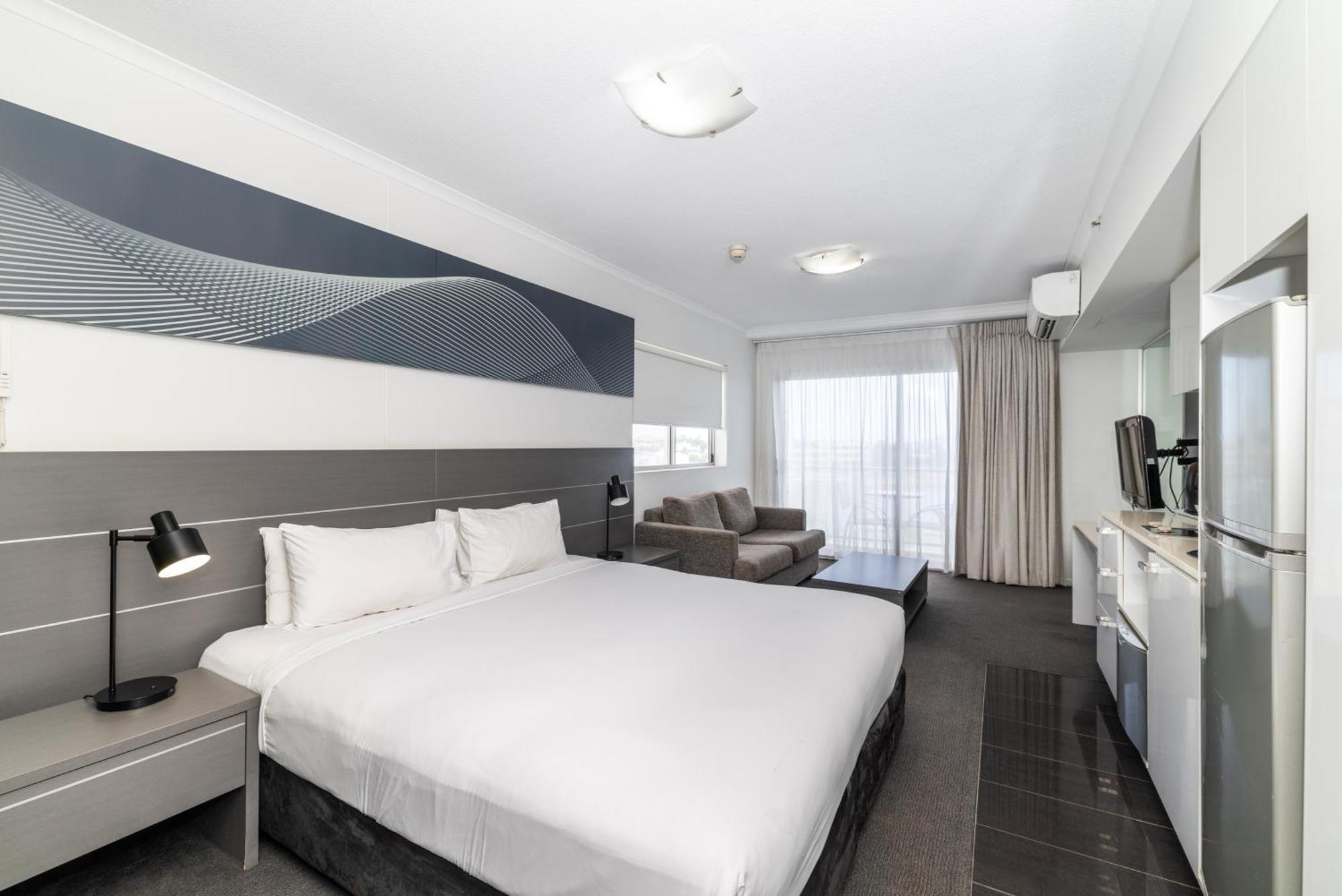 Oaks Townsville Metropole Hotel Exterior foto